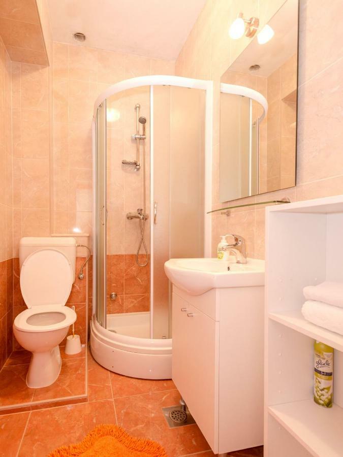 Apartments Ana Buratovic Stari Grad  Zewnętrze zdjęcie