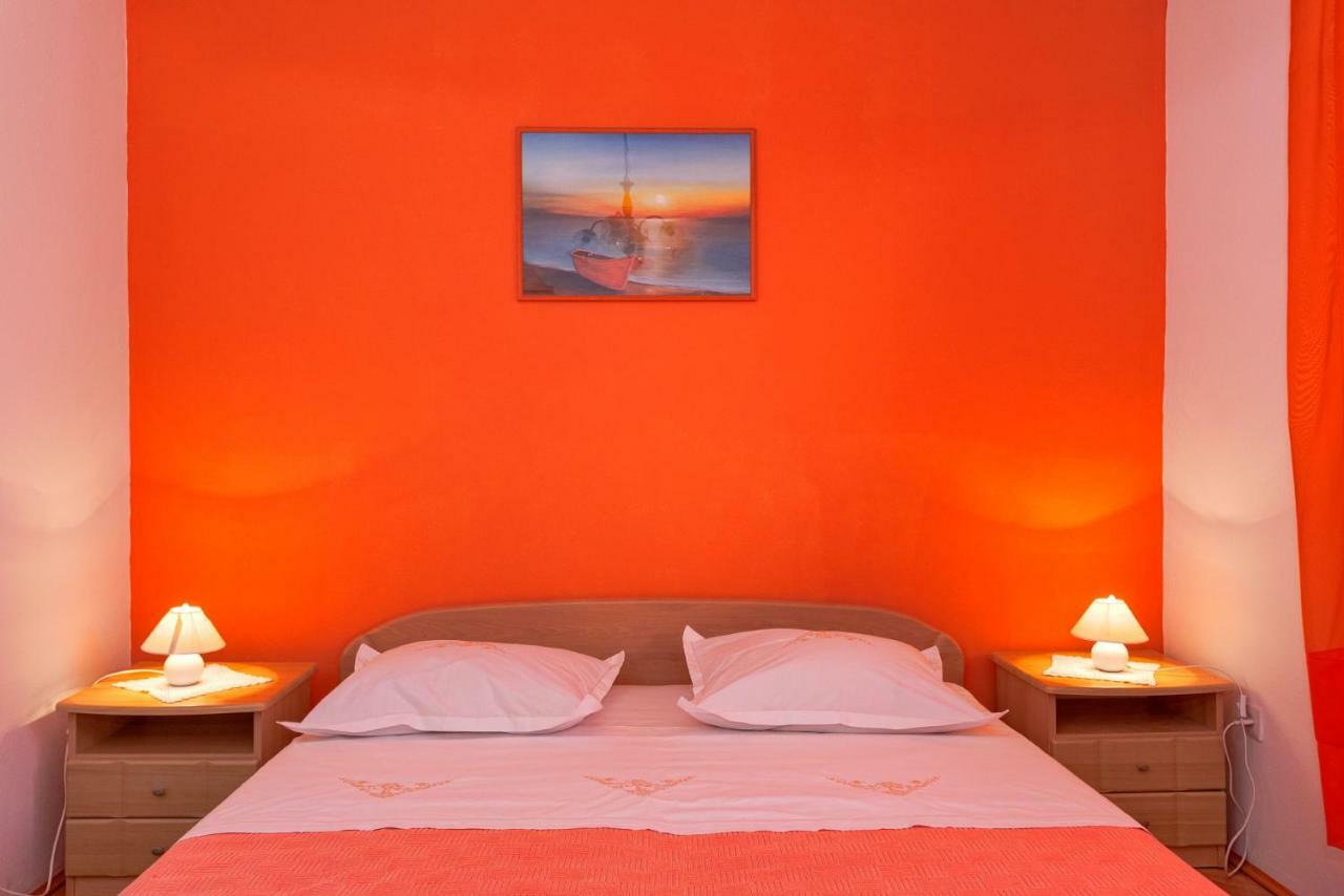 Apartments Ana Buratovic Stari Grad  Zewnętrze zdjęcie