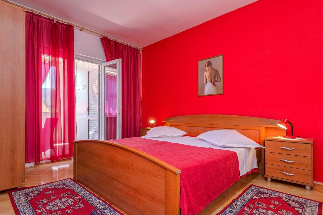 Apartments Ana Buratovic Stari Grad  Zewnętrze zdjęcie