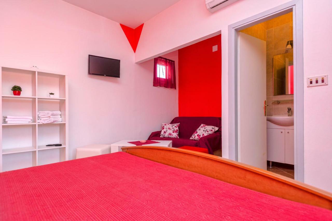 Apartments Ana Buratovic Stari Grad  Zewnętrze zdjęcie