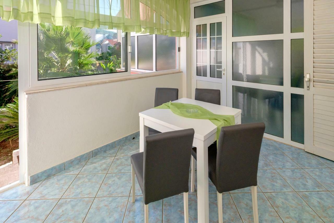 Apartments Ana Buratovic Stari Grad  Zewnętrze zdjęcie