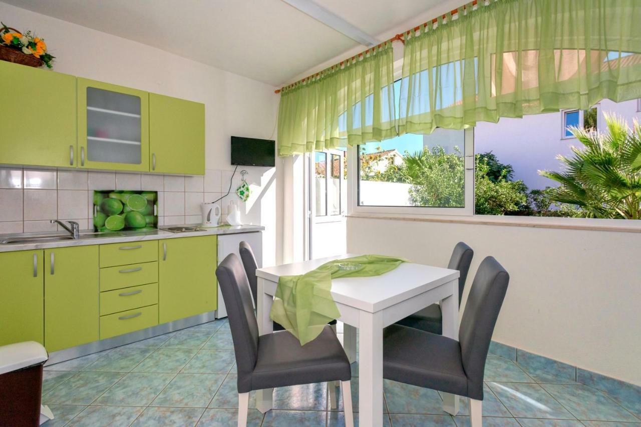 Apartments Ana Buratovic Stari Grad  Zewnętrze zdjęcie