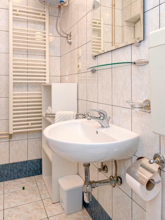 Apartments Ana Buratovic Stari Grad  Zewnętrze zdjęcie